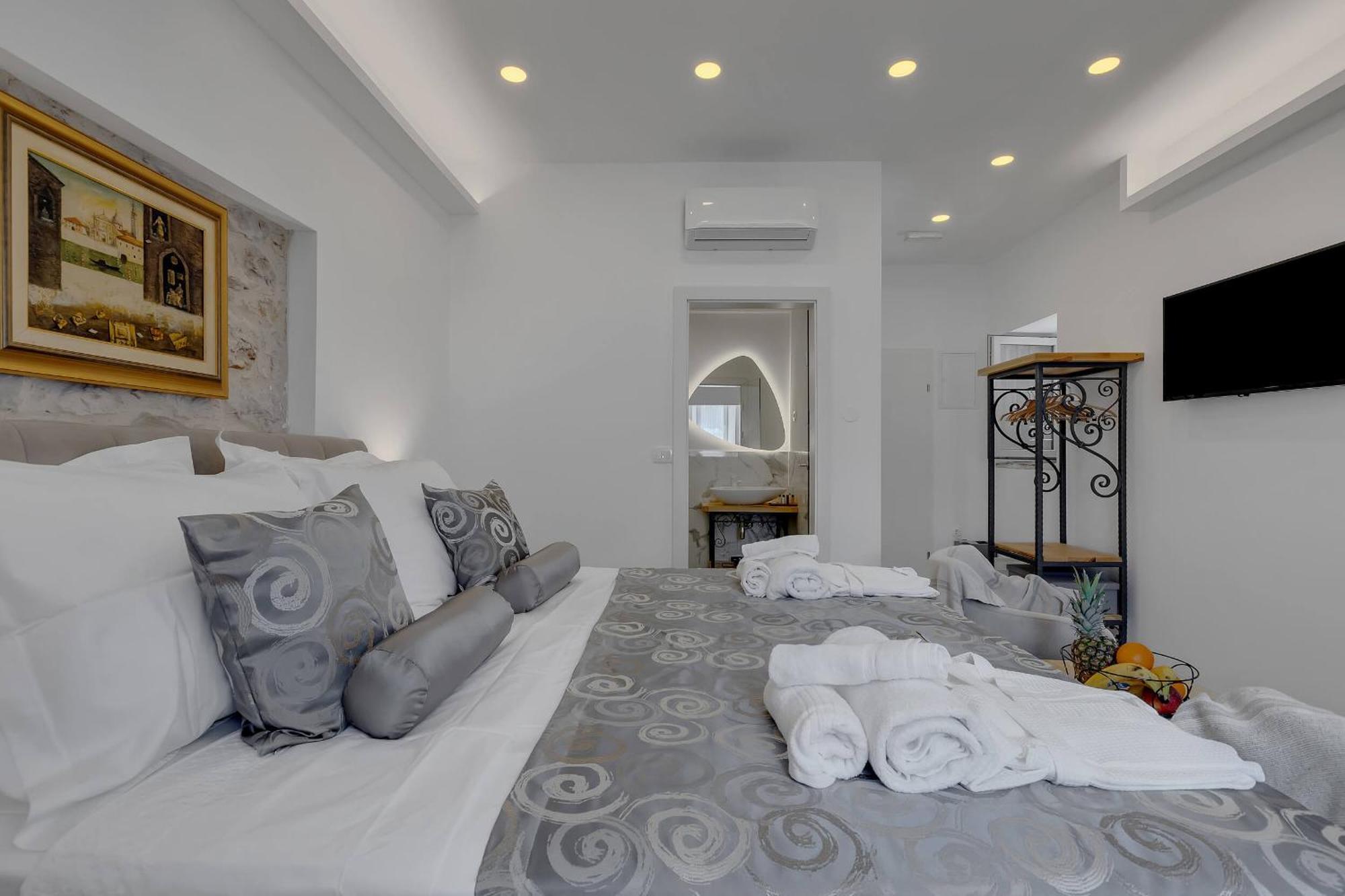 Luxury Rooms Palace B&B Makarska Eksteriør bilde